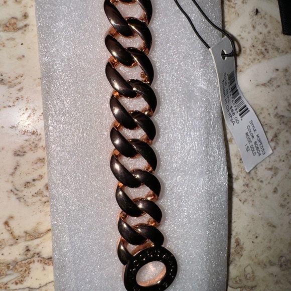 COPY - MARC JACOBS CHAIN LINK BANGLE BRACELET ROSE GOLD-TONE - Picture 3 of 9